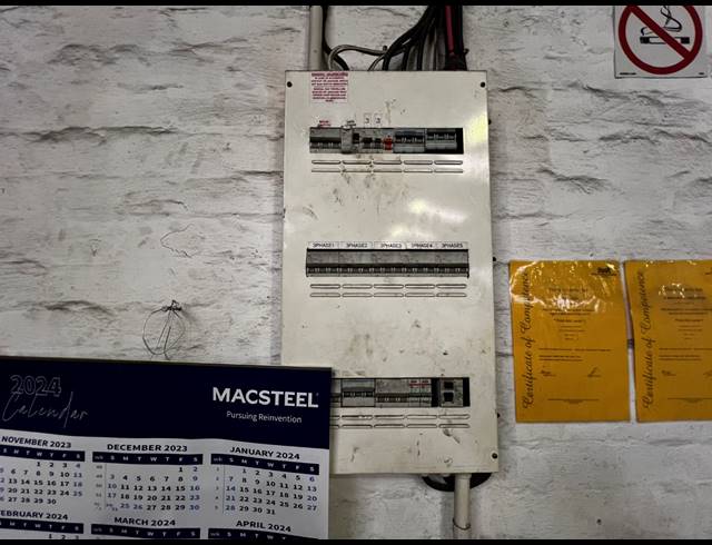 900M² WAREHOUSE FOR SALE IN PAROW EAST